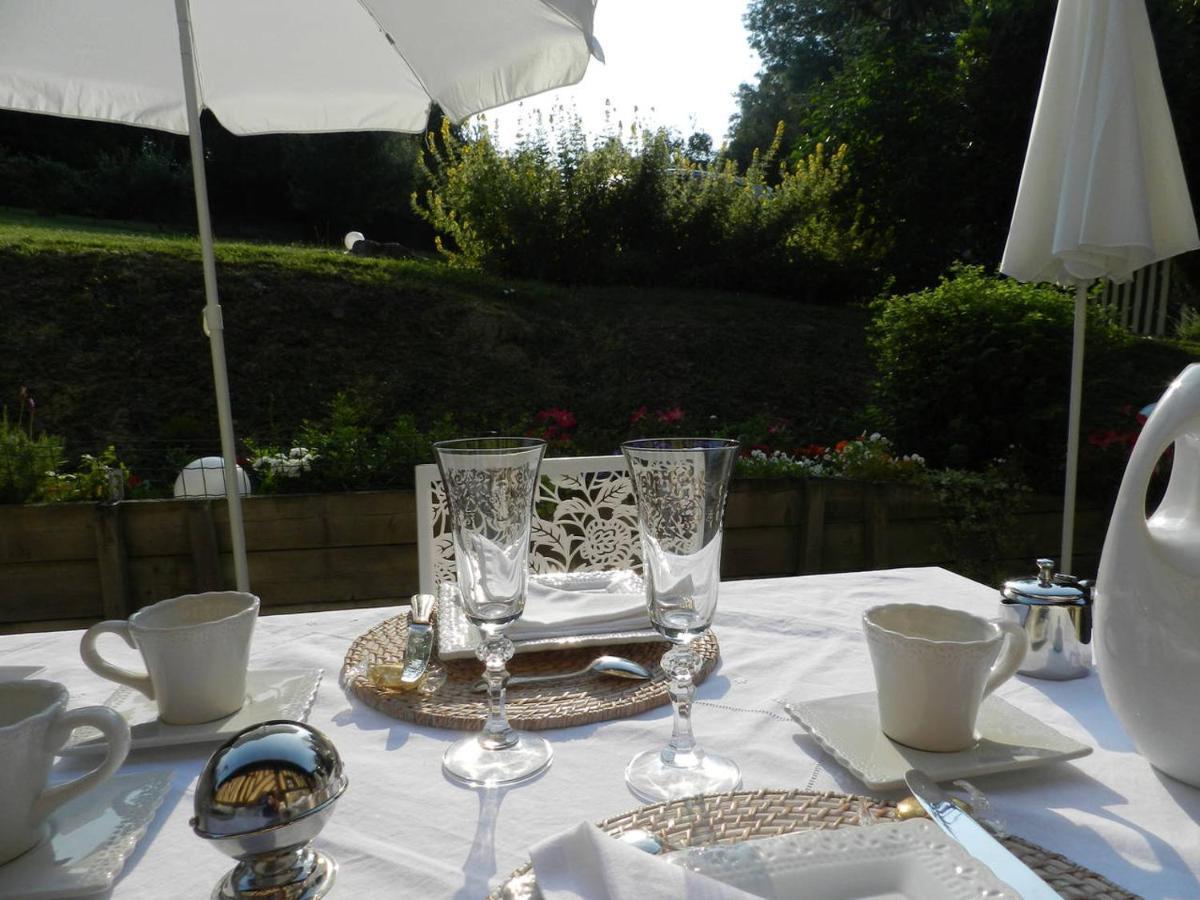 Le Pressoir Bed & Breakfast Beuvron-en-Auge Exterior photo